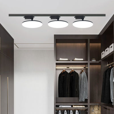 مصباح LED Track Light ضوء متناثر متجر الضوء التجاري نوع السكك الحديدية ملء ملابس ضوء متجر غرفة حية ثلاثي الصوت