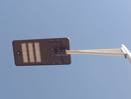 18V 35W 160LM / W الكل في واحد للطاقة الشمسية ضوء الشارع 3000K